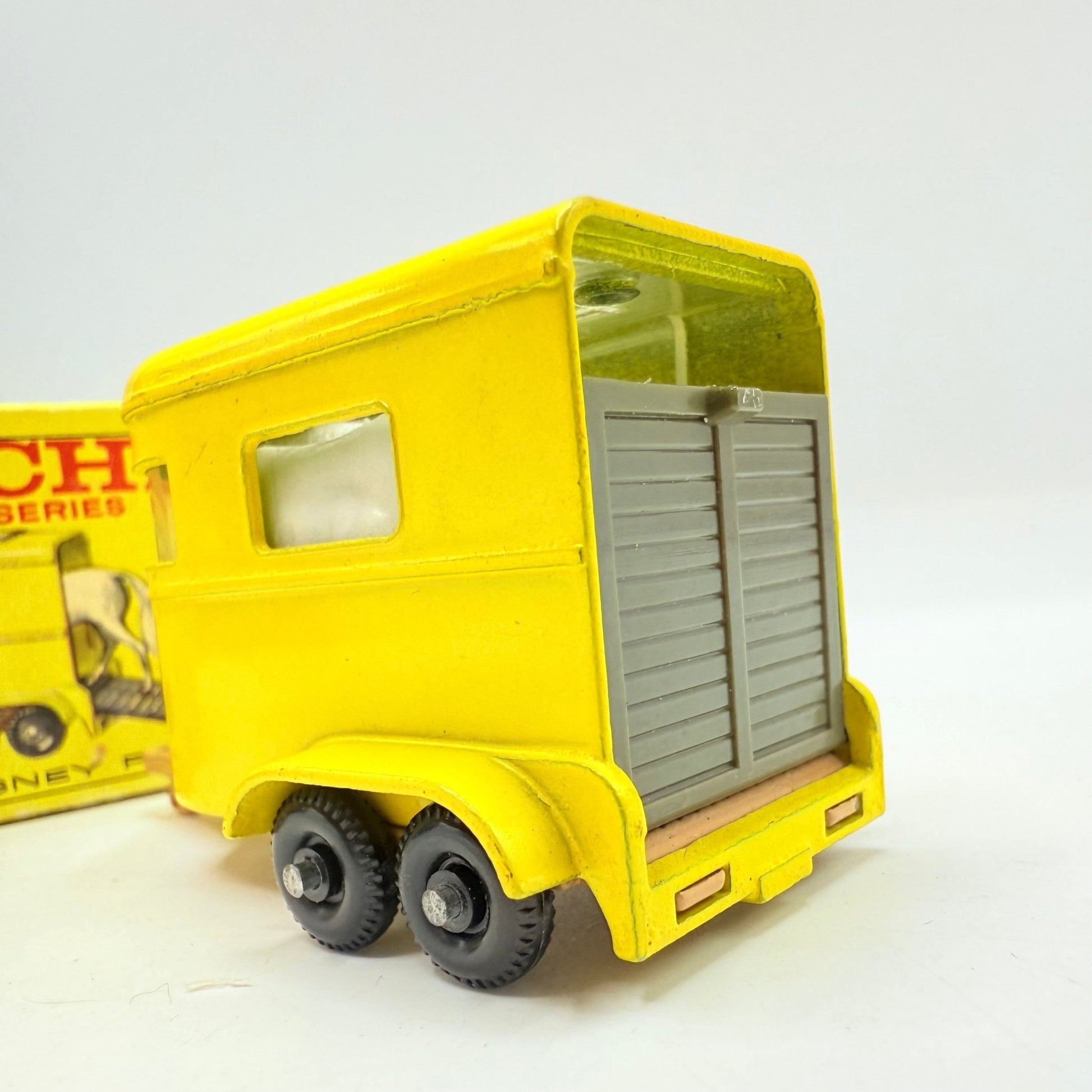 Matchbox 43c Pony Trailer Tan Base - Magic Matchbox