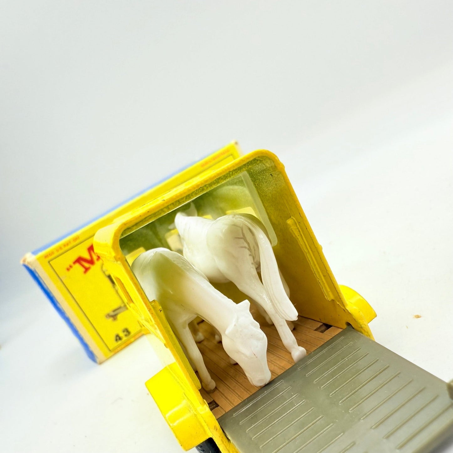 Matchbox 43c Pony Trailer Tan Base - Magic Matchbox