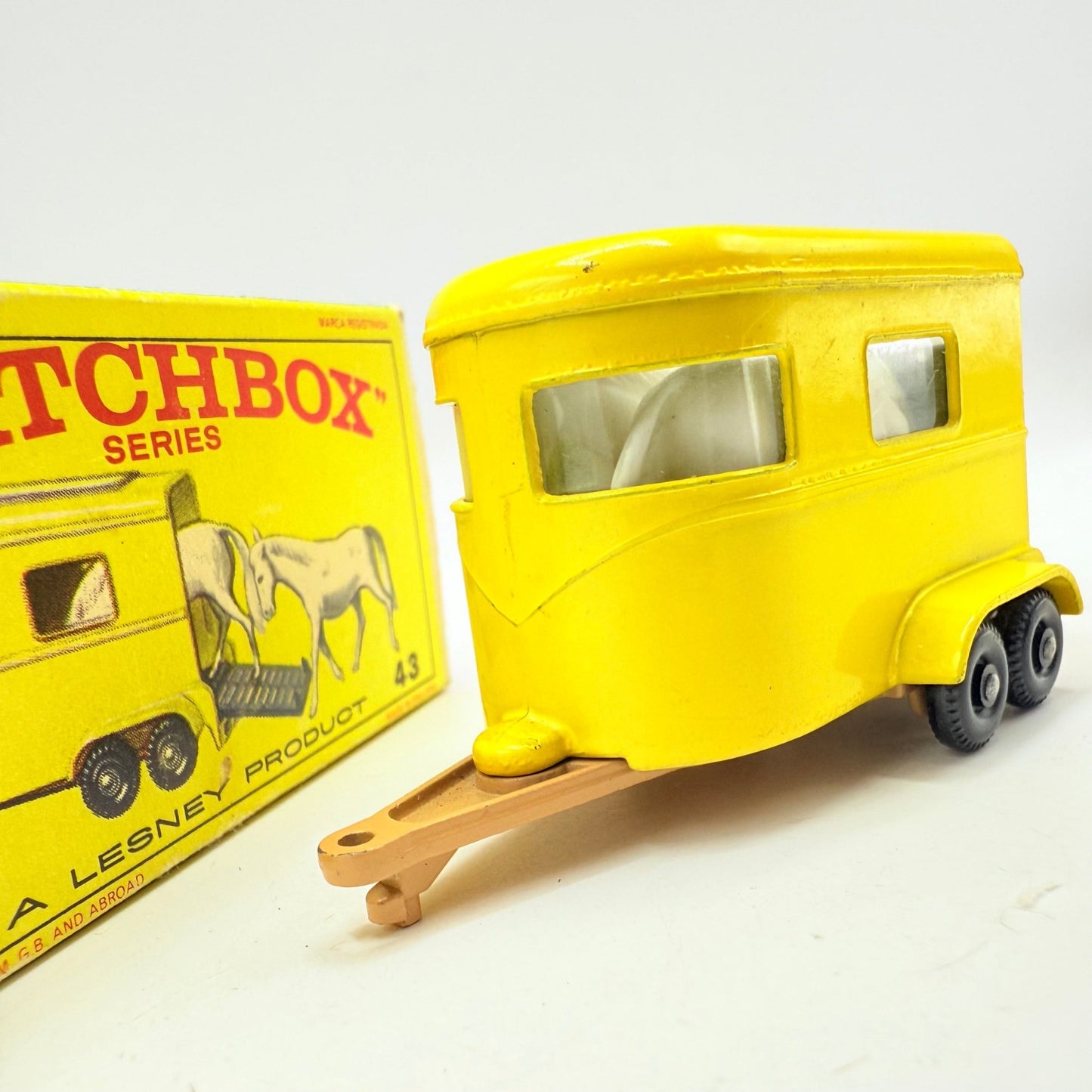 Matchbox 43c Pony Trailer Tan Base - Magic Matchbox