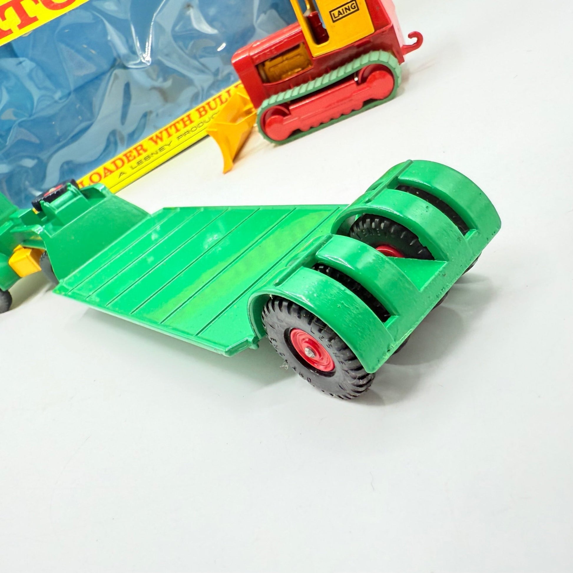 Matchbox Kingsize K - 17 Ford Cab & Dyson Low Loader with Bulldozer - Magic Matchbox