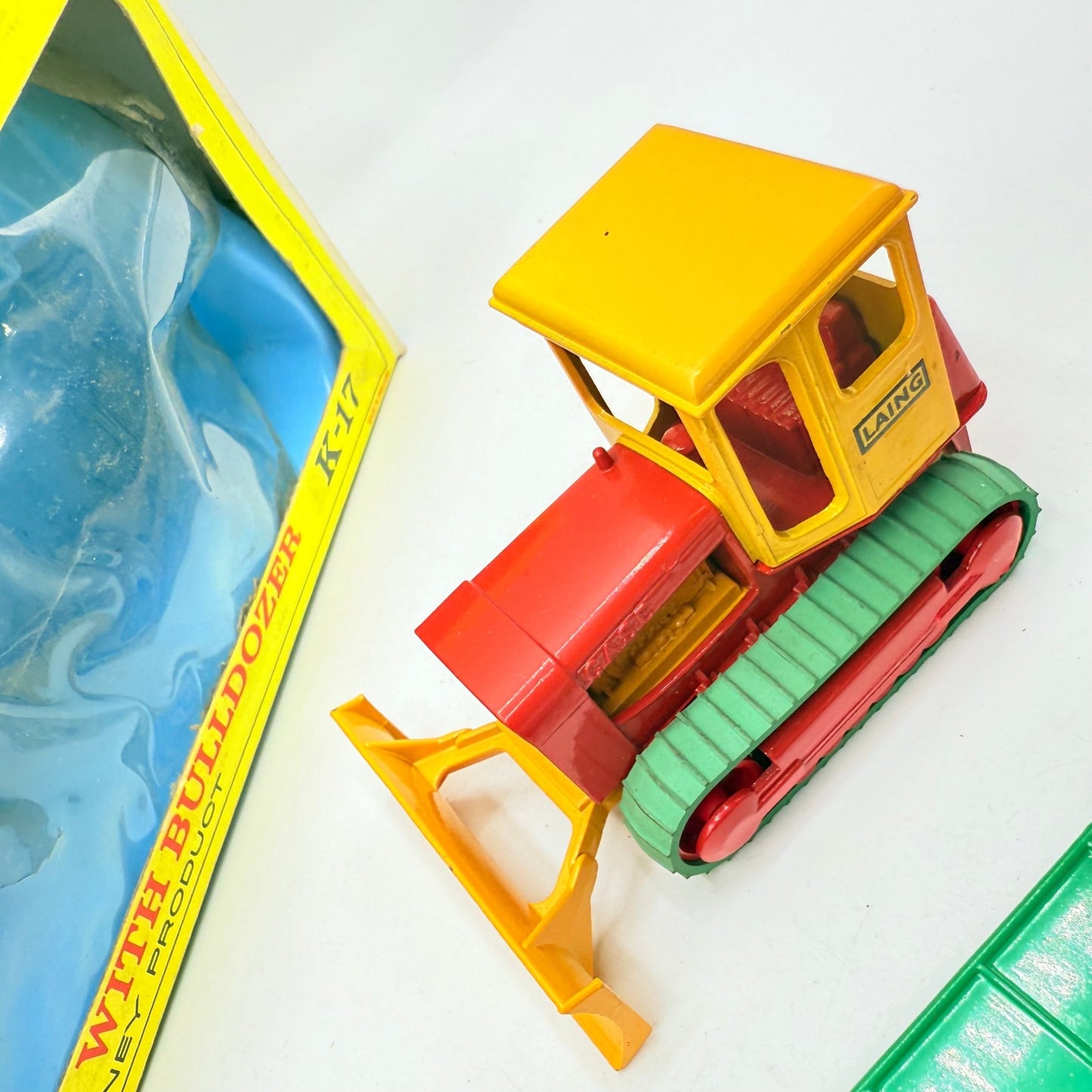 Matchbox Kingsize K - 17 Ford Cab & Dyson Low Loader with Bulldozer - Magic Matchbox