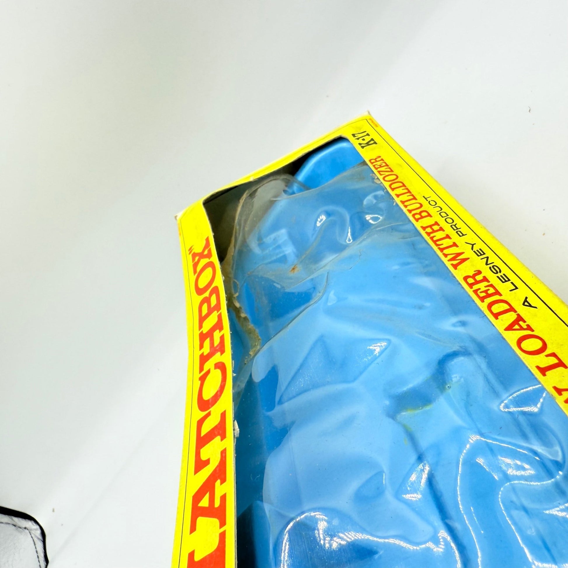 Matchbox Kingsize K - 17 Ford Cab & Dyson Low Loader with Bulldozer - Magic Matchbox