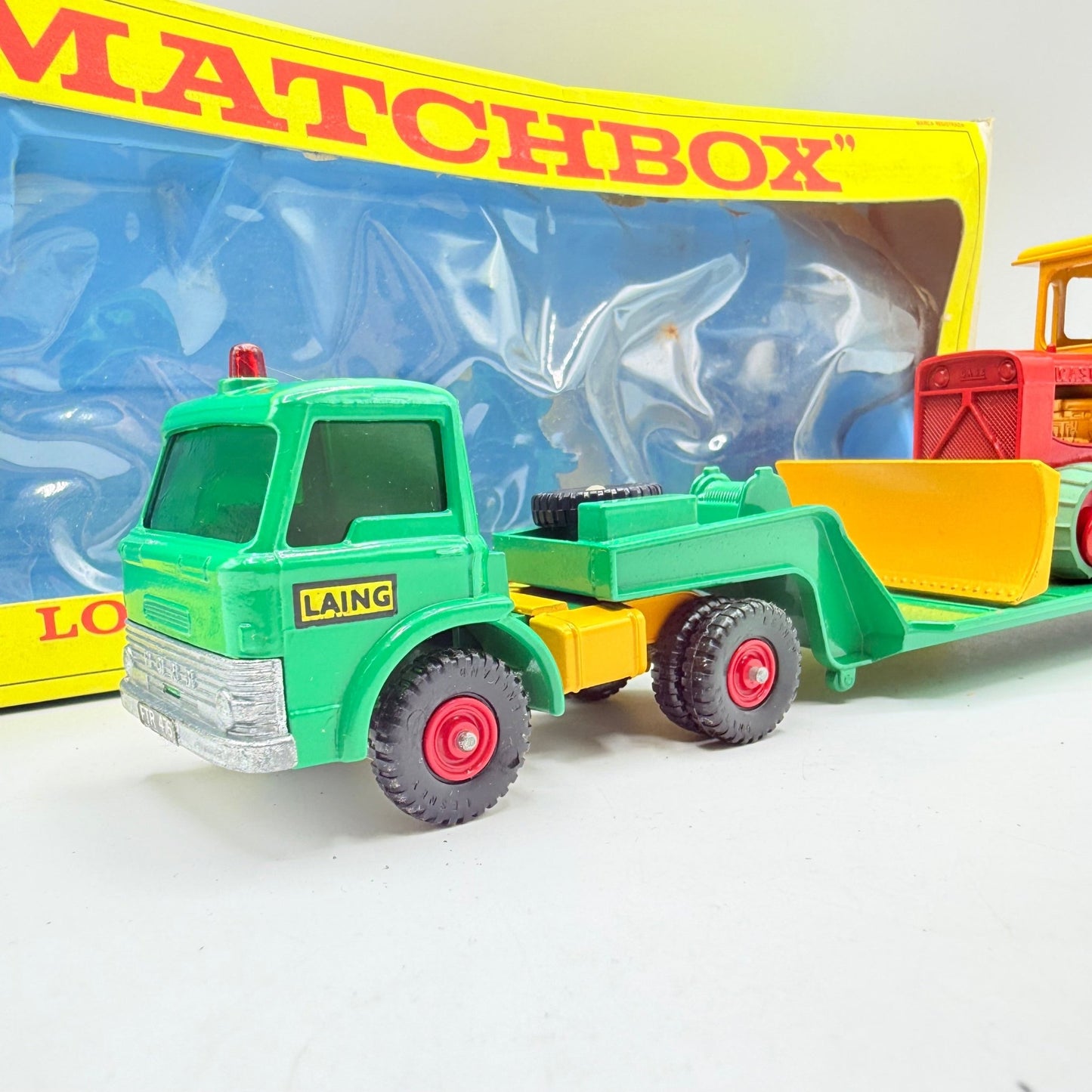 Matchbox Kingsize K - 17 Ford Cab & Dyson Low Loader with Bulldozer - Magic Matchbox