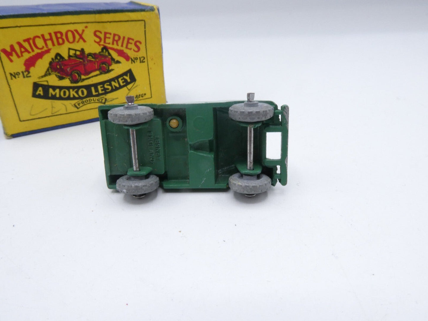 Matchbox Lesney 12a Land Rover MW - Magic Matchbox
