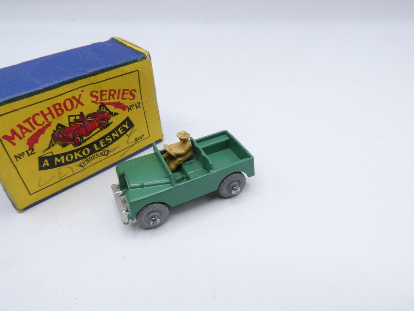 Matchbox Lesney 12a Land Rover MW - Magic Matchbox