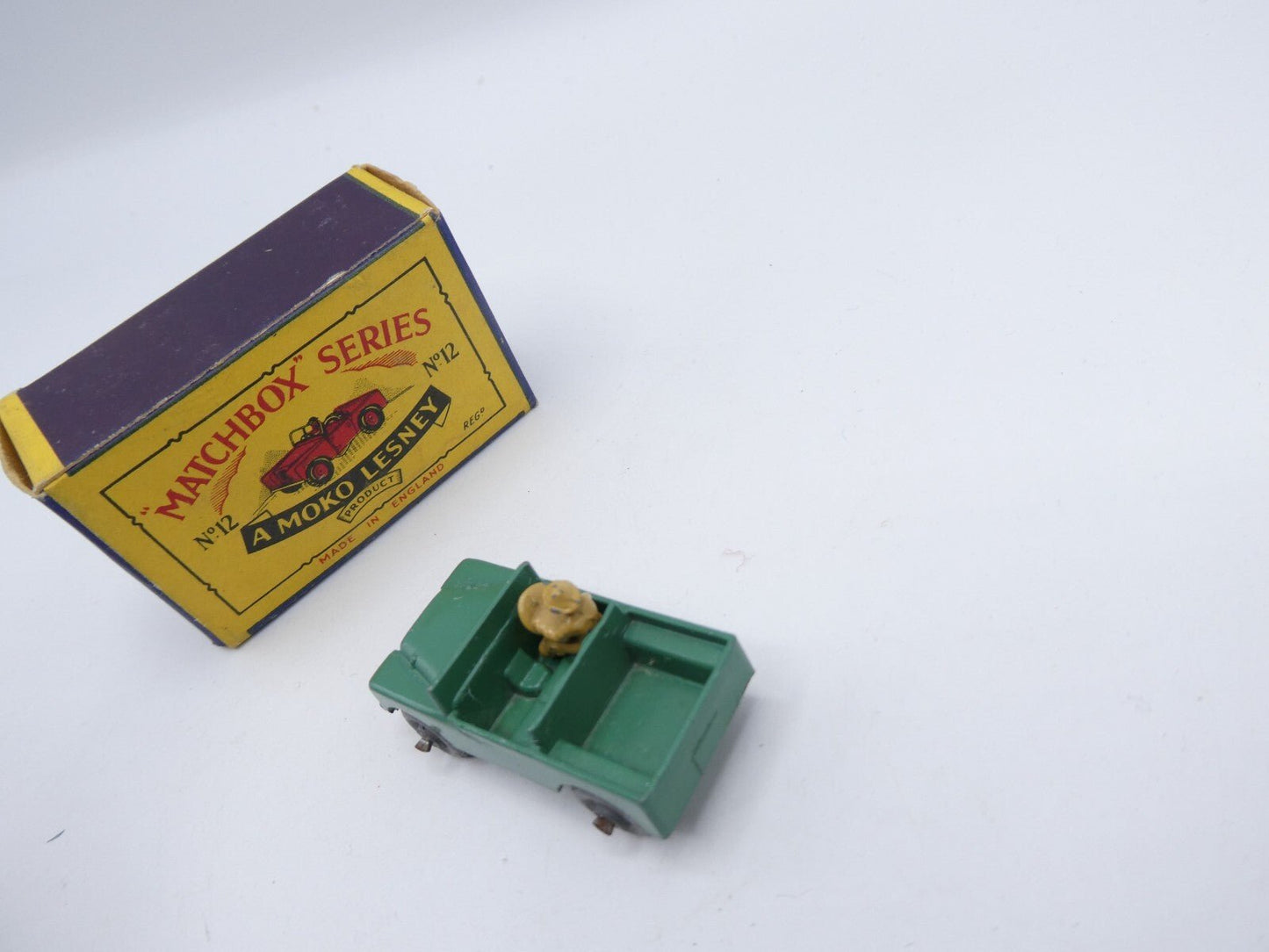 Matchbox Lesney 12a Land Rover MW - Magic Matchbox