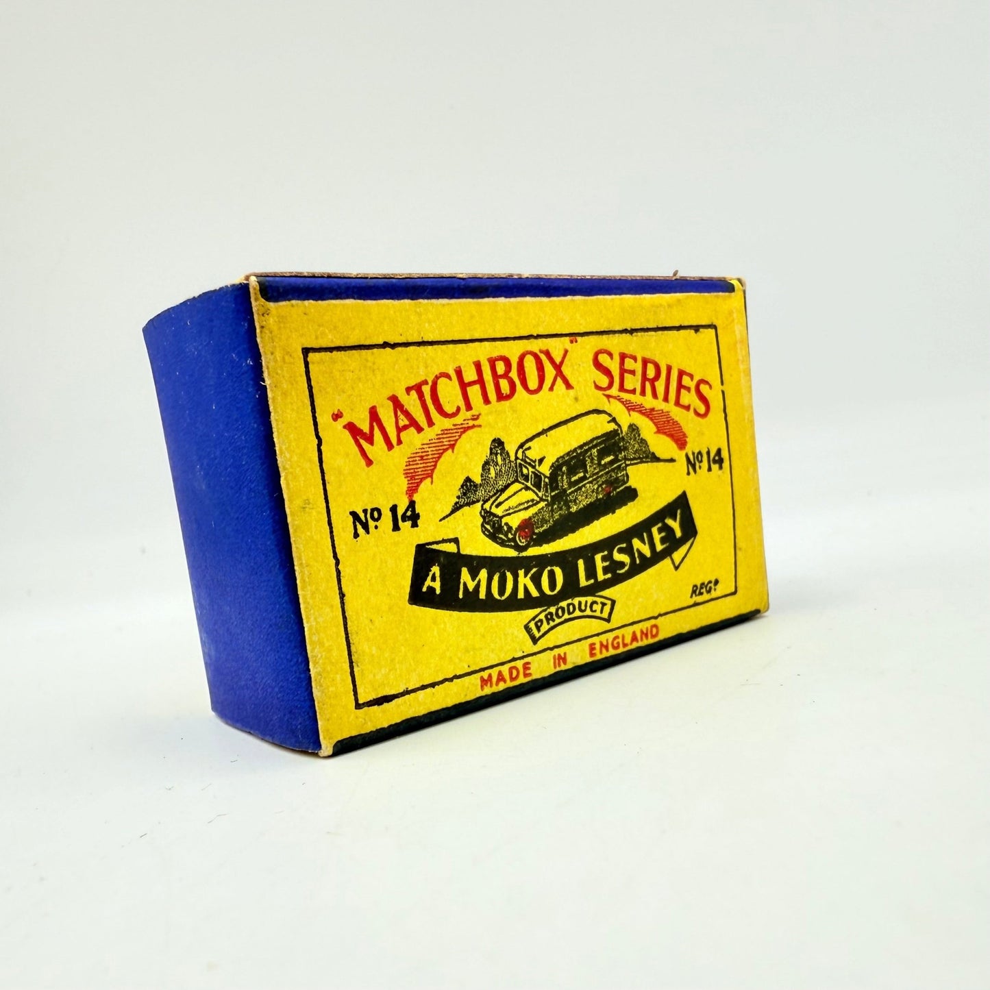 Matchbox Lesney 14a Daimler Ambulance MW - Magic Matchbox