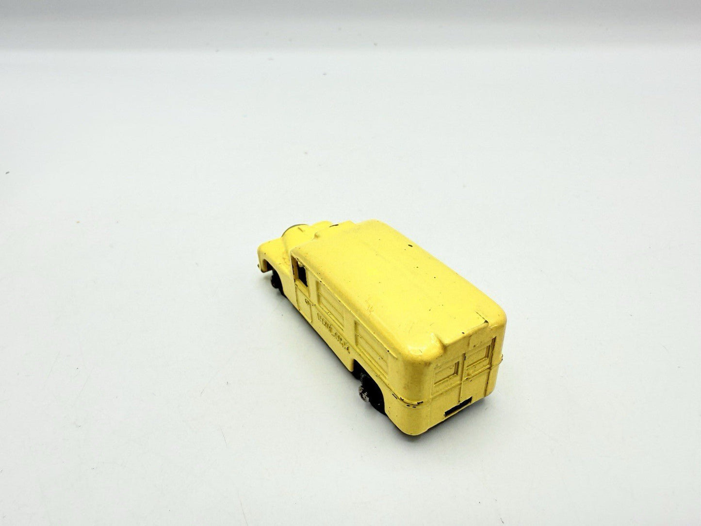 Matchbox Lesney 14b Daimler Ambulance MW Without Roof Decal Unboxed Model - Magic Matchbox