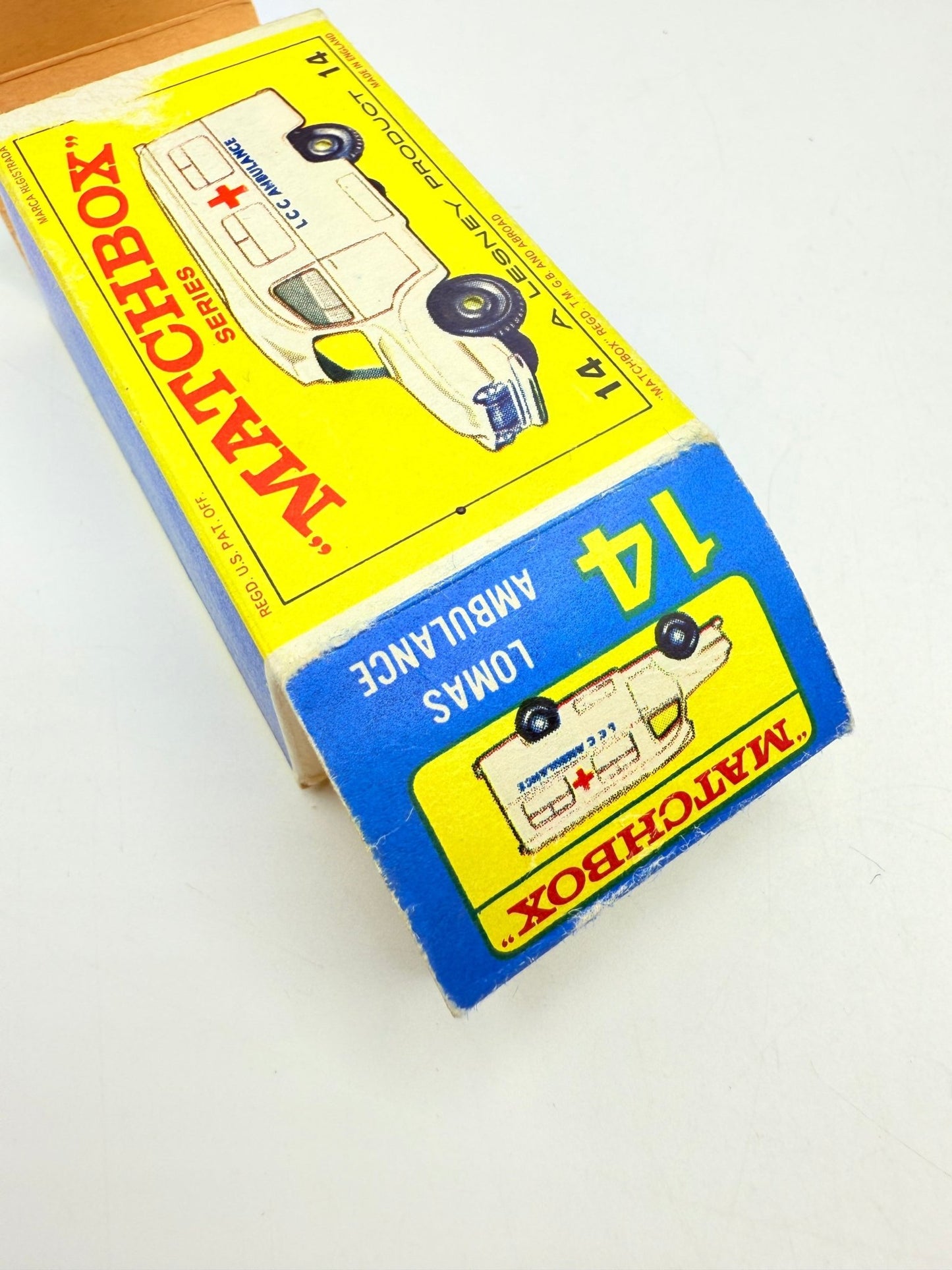 Matchbox Lesney 14c Lomas Ambulance GPW Smooth Roof - Magic Matchbox