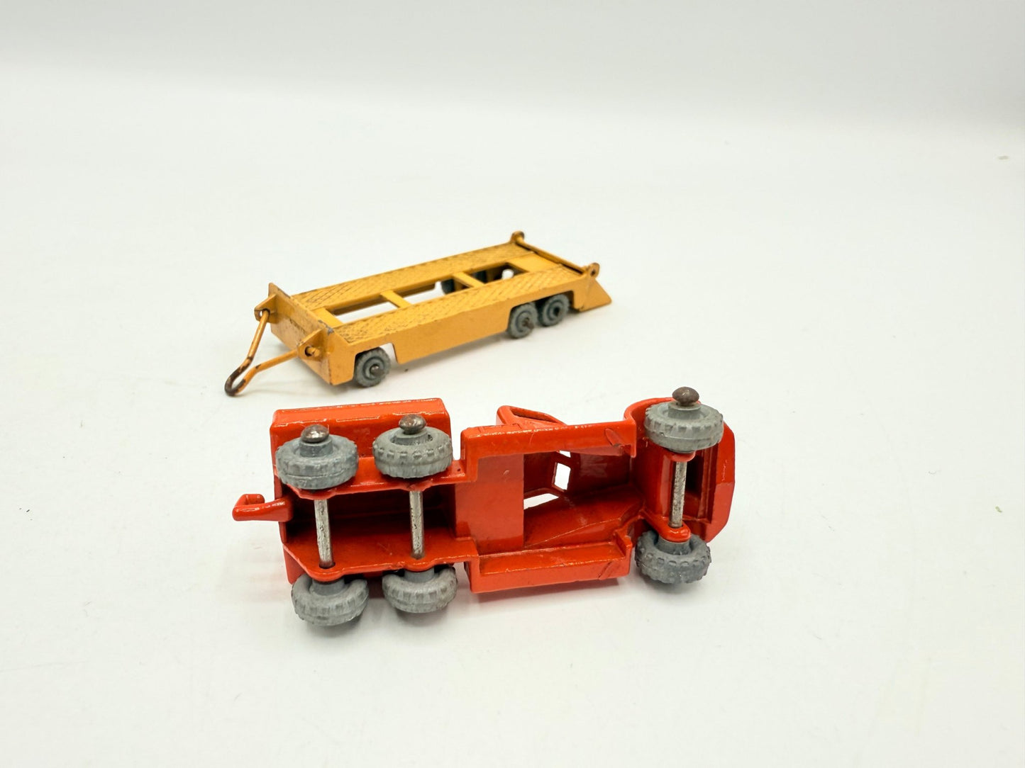 Matchbox Lesney 15A Diamond T Prime Mover Mover & 16A Transporter Trailer RARE without silver trim - Magic Matchbox