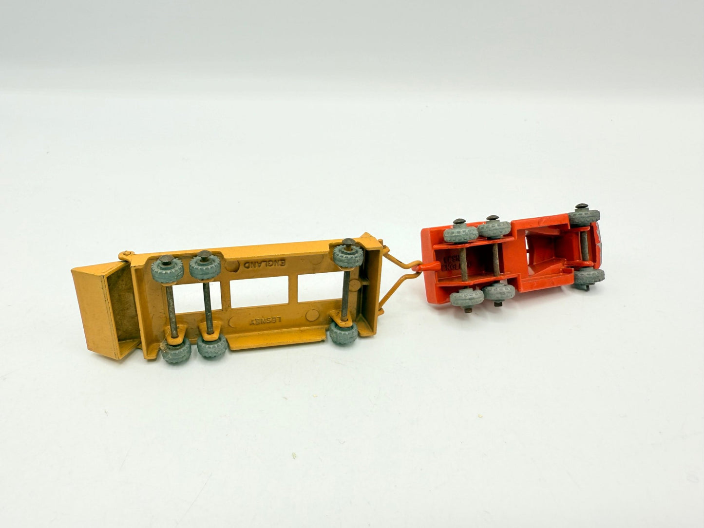 Matchbox Lesney 15a Prime Mover and 16a Atlantic Trailer - Magic Matchbox