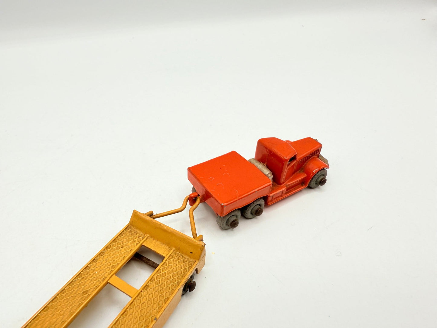 Matchbox Lesney 15a Prime Mover and 16a Atlantic Trailer - Magic Matchbox