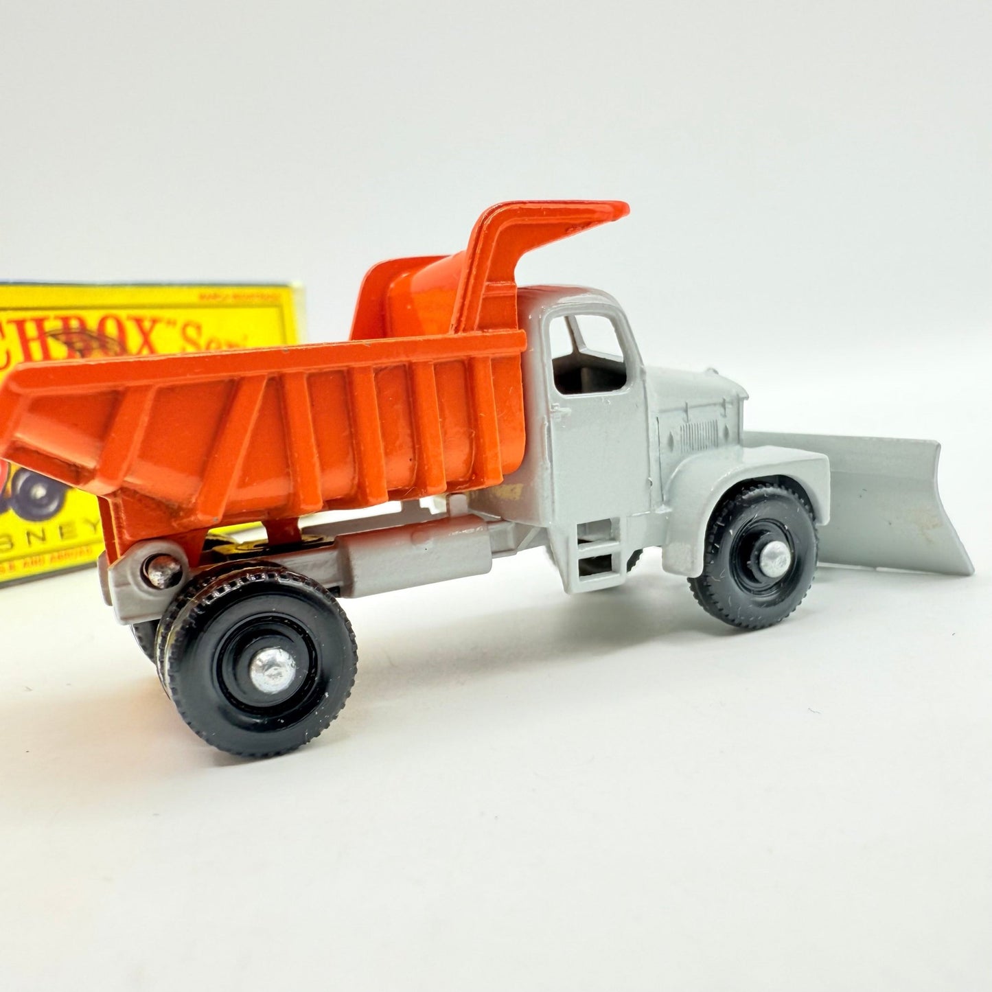 Matchbox Lesney 16c Snow Plough - Magic Matchbox