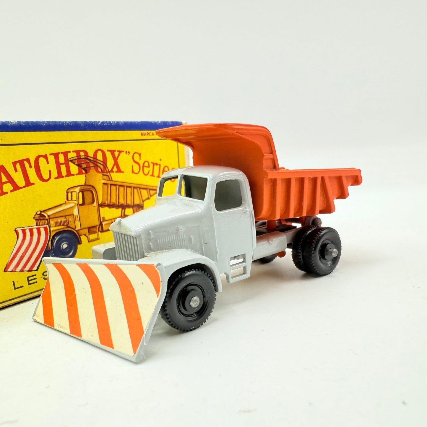 Matchbox Lesney 16c Snow Plough - Magic Matchbox