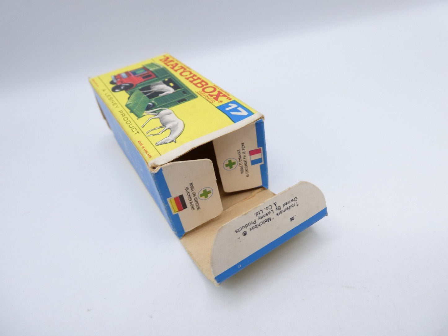 Matchbox Lesney 17e AEC Horsebox Empty Original Box - Magic Matchbox