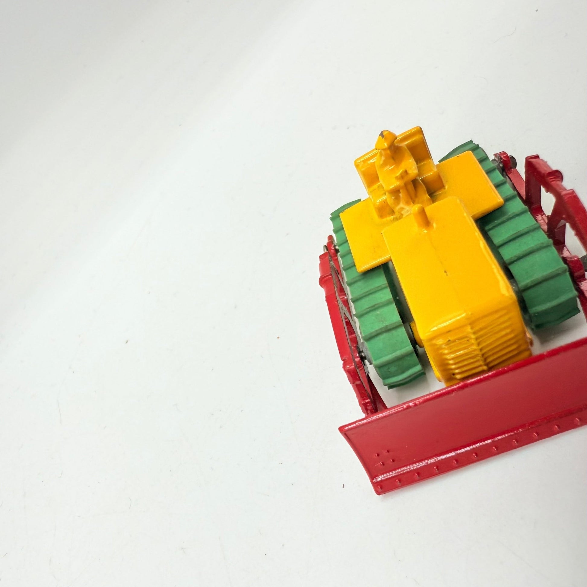 Matchbox Lesney 18a Caterpillar Bulldozer with good tracks - Magic Matchbox