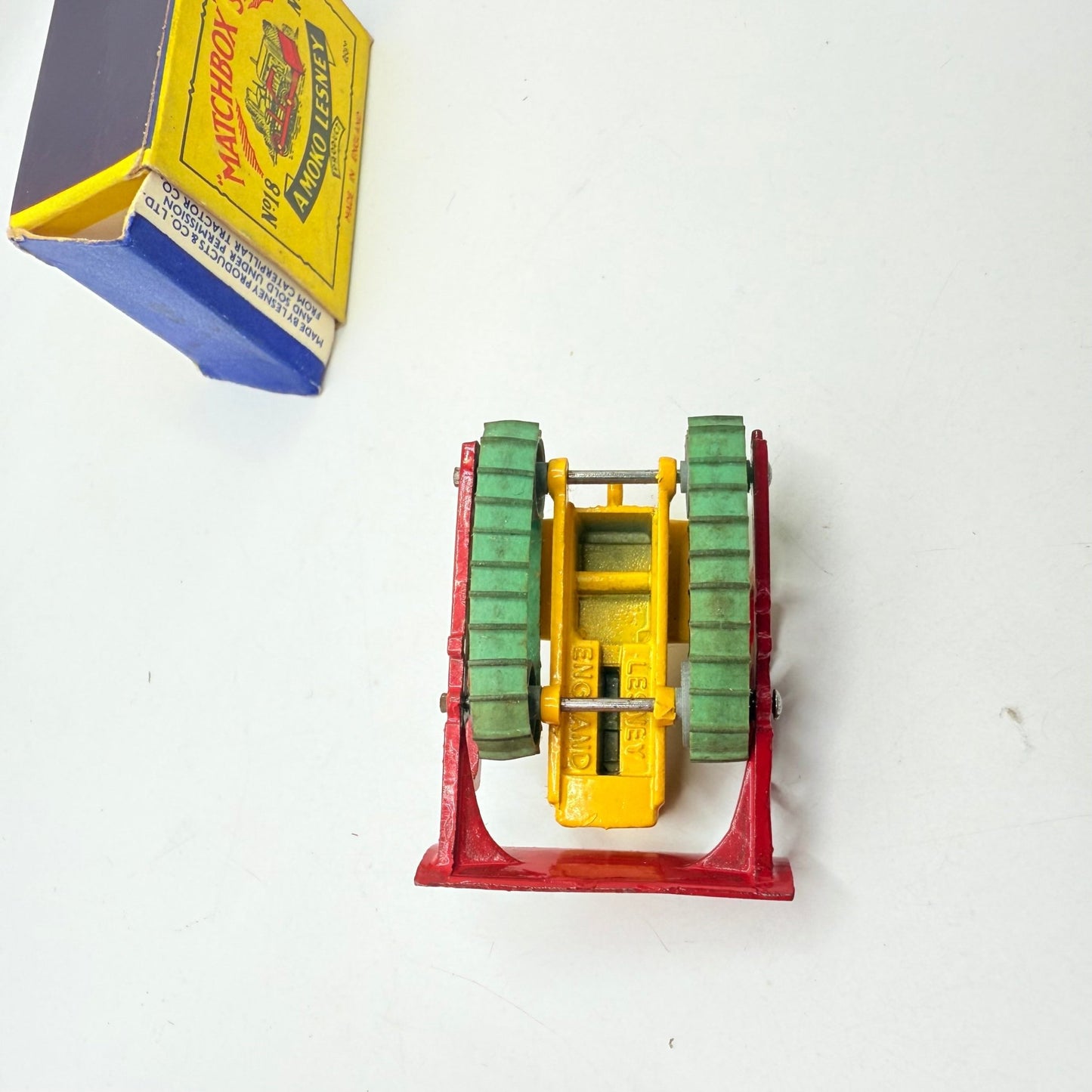 Matchbox Lesney 18a Caterpillar Bulldozer with tracks - Magic Matchbox