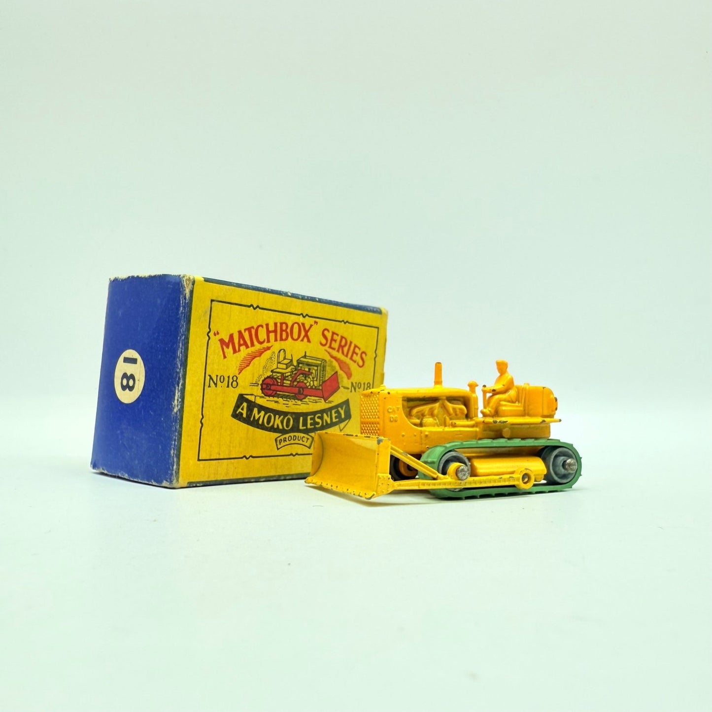 Matchbox Lesney 18b Caterpillar Bulldozer MW - Magic Matchbox