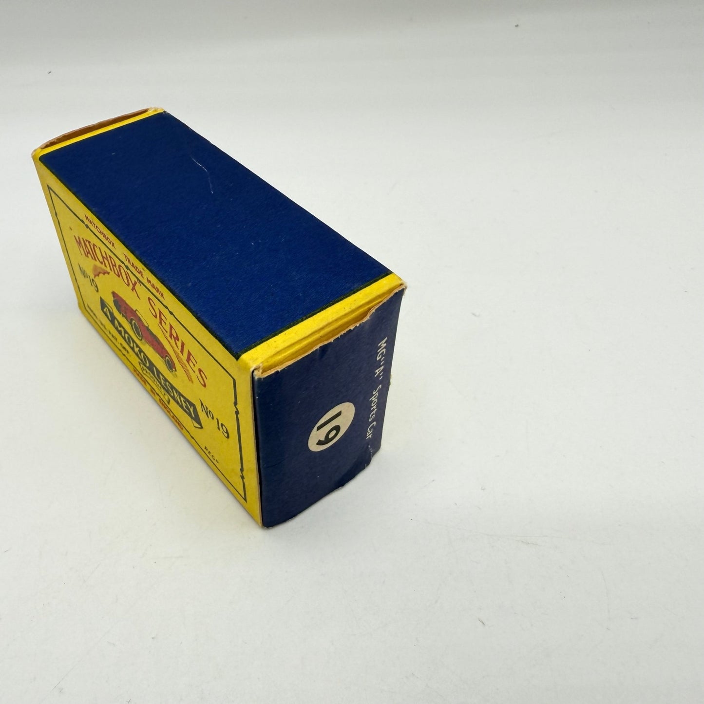 Matchbox Lesney 19b MGA Very RARE SILVER WHEELS - Magic Matchbox