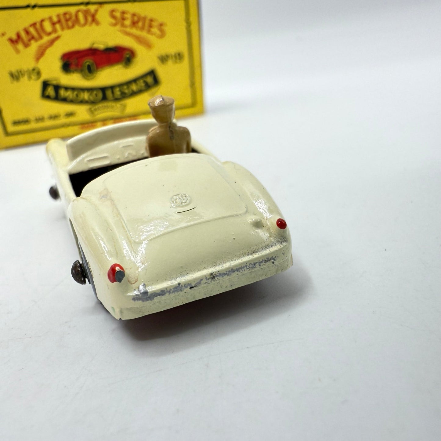 Matchbox Lesney 19b MGA Very RARE SILVER WHEELS - Magic Matchbox