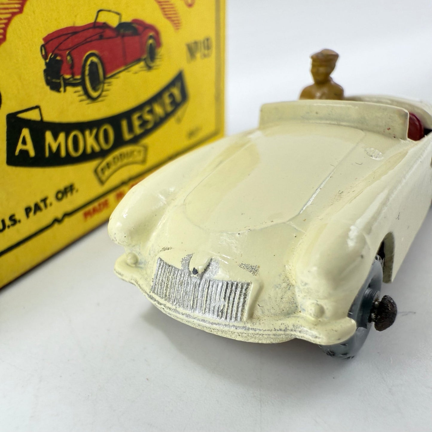 Matchbox Lesney 19b MGA Very RARE SILVER WHEELS - Magic Matchbox