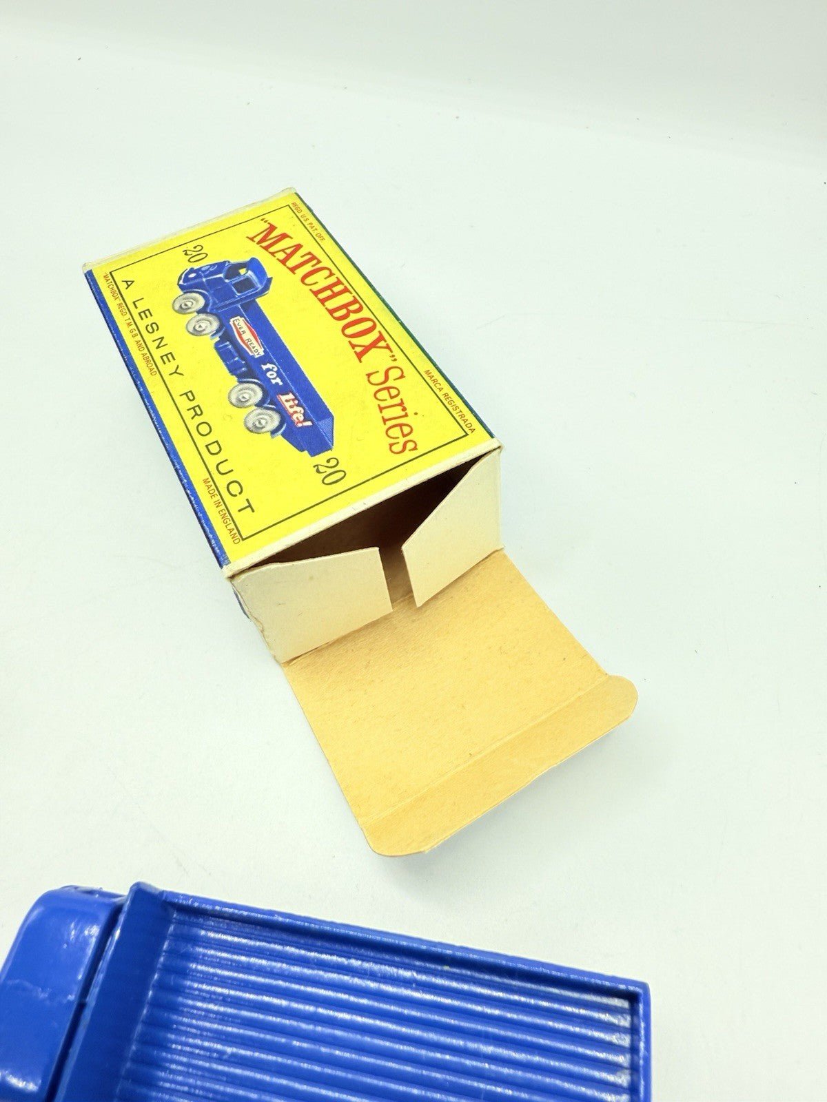 Matchbox Lesney 20b ERF 'Ever Ready' 68G 8 Wheeler Truck Very Near Mint & Boxed - Magic Matchbox