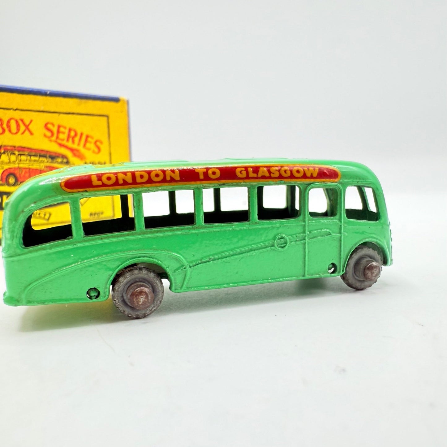 Matchbox Lesney 21a Bedford Luxury Coach MW - Magic Matchbox