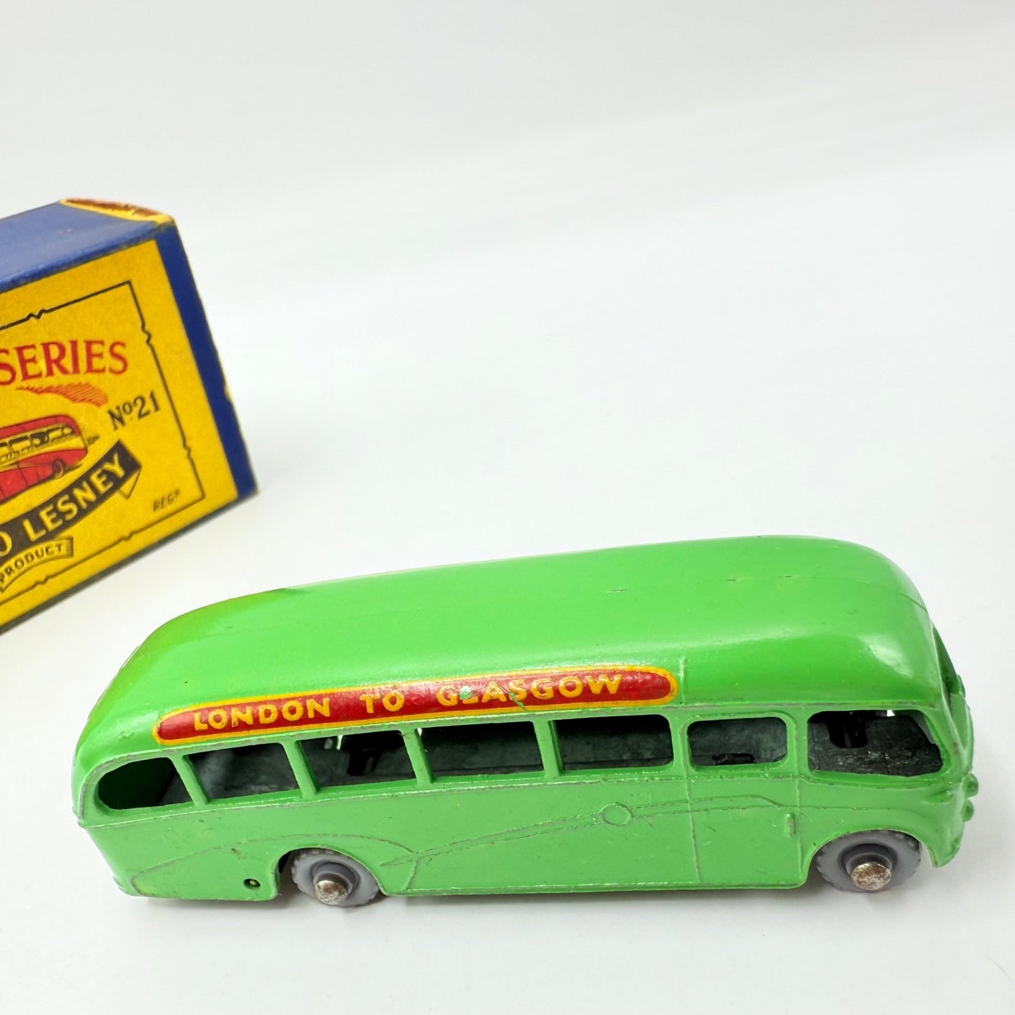 Matchbox Lesney 21b Bedford Duple Coach GPW - Magic Matchbox