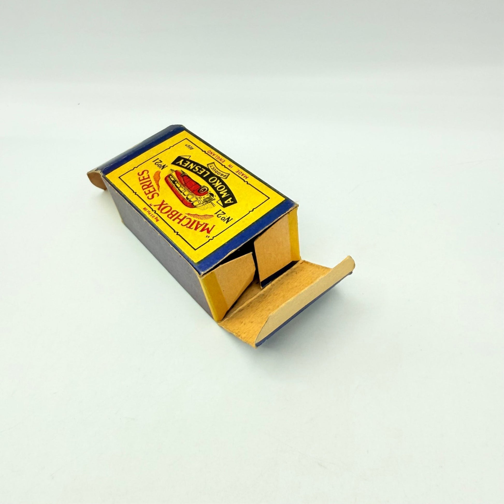 Matchbox Lesney 21b Bedford Duple Coach GPW - Magic Matchbox