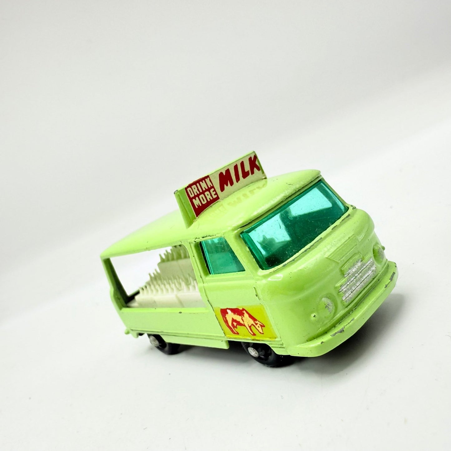 Matchbox Lesney 21c Commer Milk Float BPW - Magic Matchbox