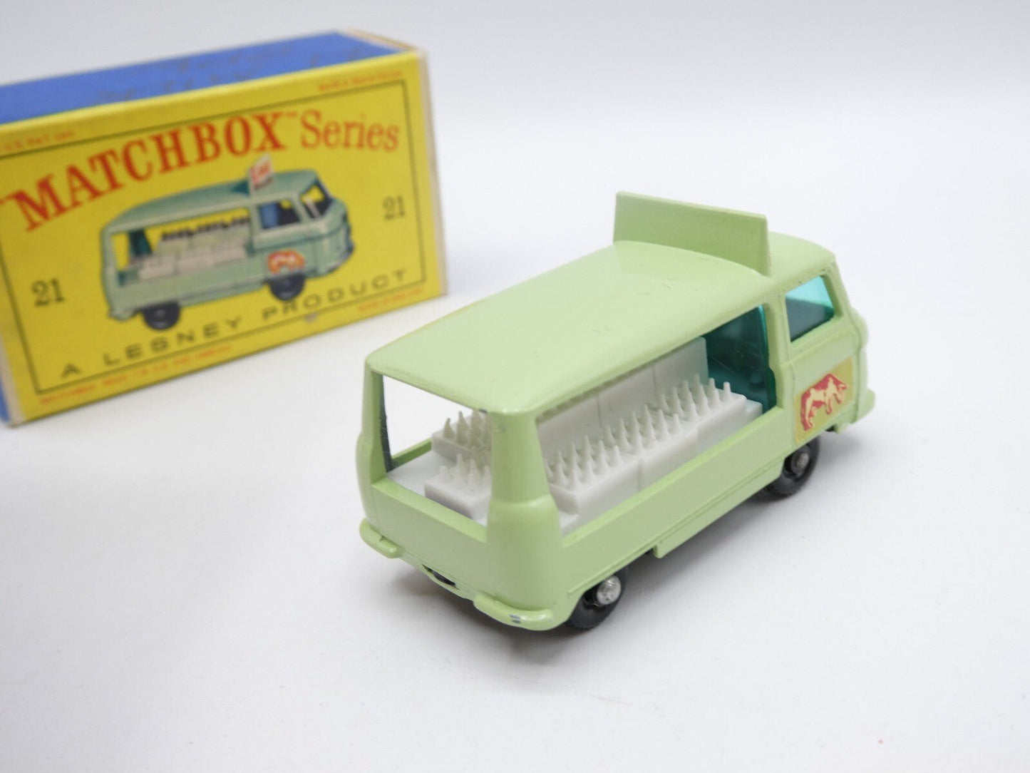 Matchbox Lesney 21c Commer Milk Float BPW - Magic Matchbox