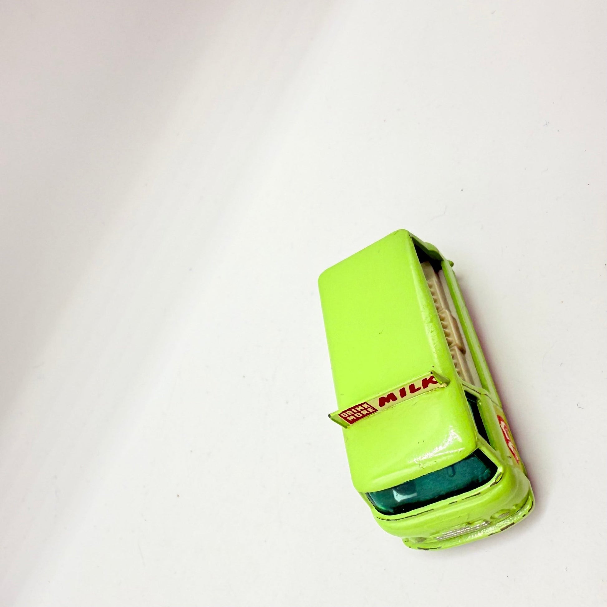 Matchbox Lesney 21c Commer Milk Float BPW - Magic Matchbox