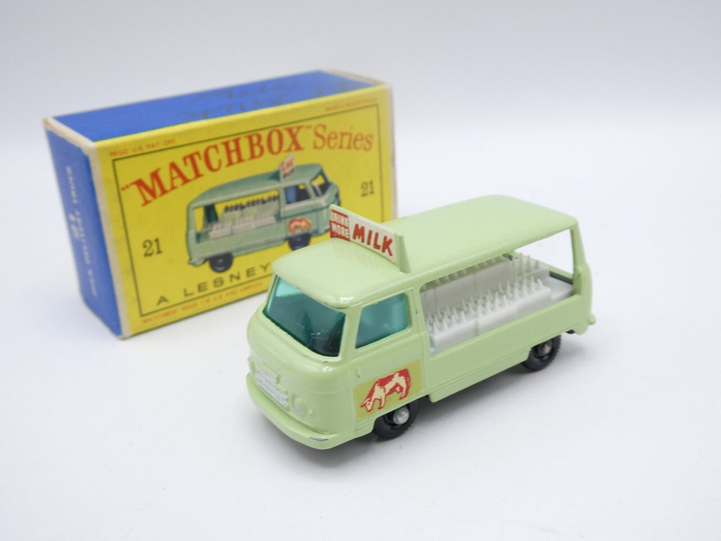Matchbox Lesney 21c Commer Milk Float BPW - Magic Matchbox