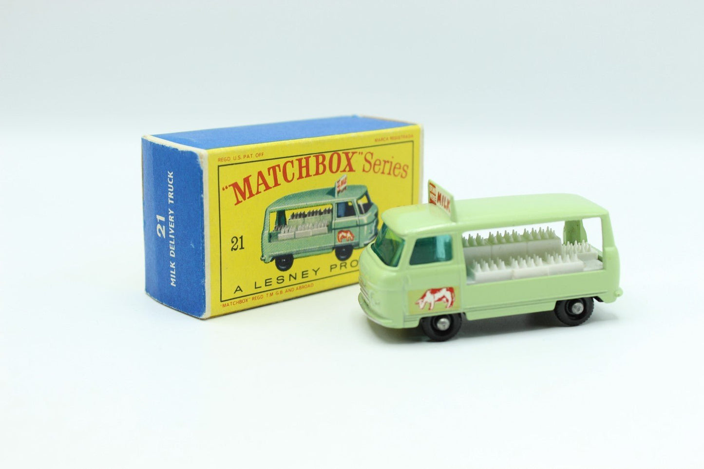 Matchbox Lesney 21c Commer Milk Float BPW Near Mint & Boxed - Magic Matchbox