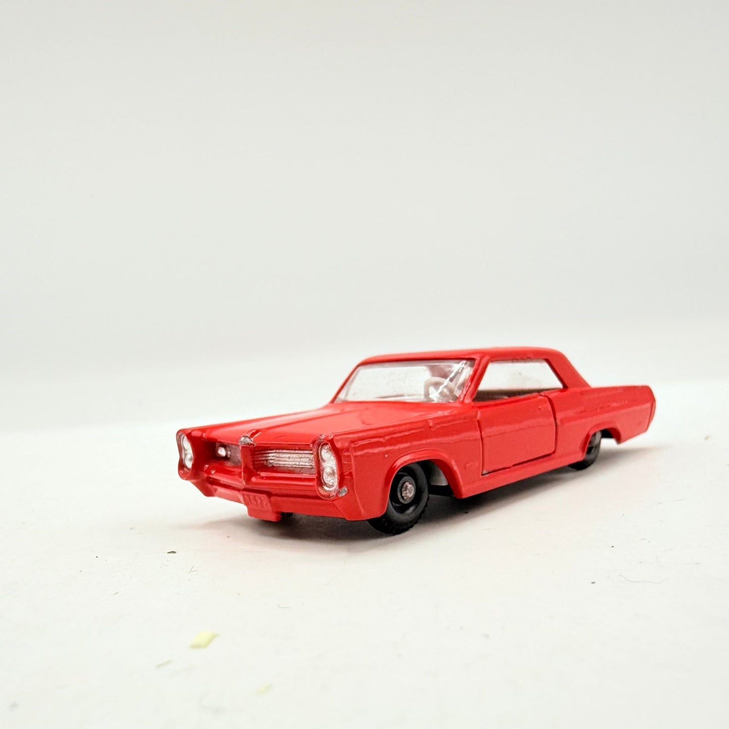 Matchbox Lesney 22c Pontiac GP Sports Coupe - Magic Matchbox