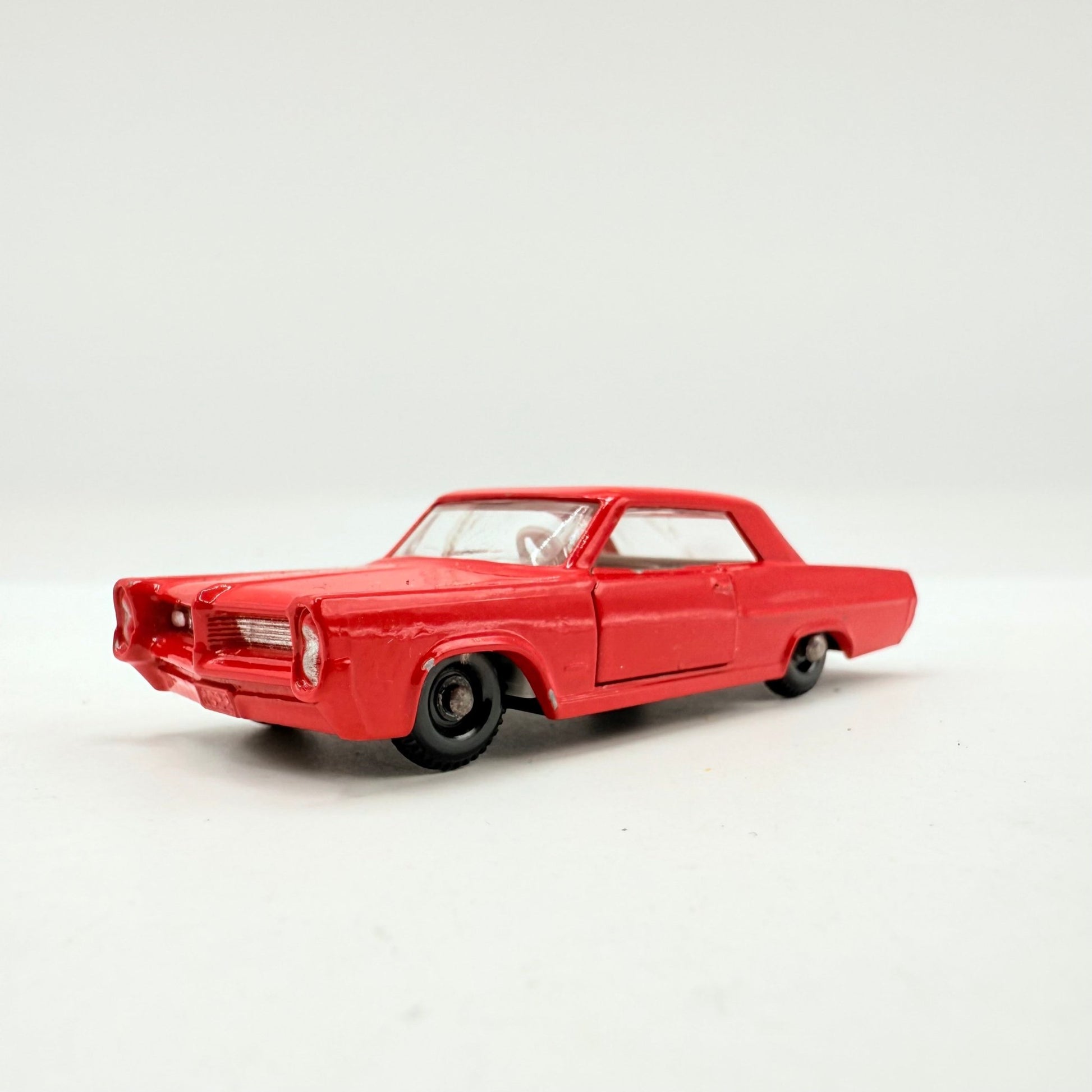 Matchbox Lesney 22c Pontiac GP Sports Coupe - Magic Matchbox