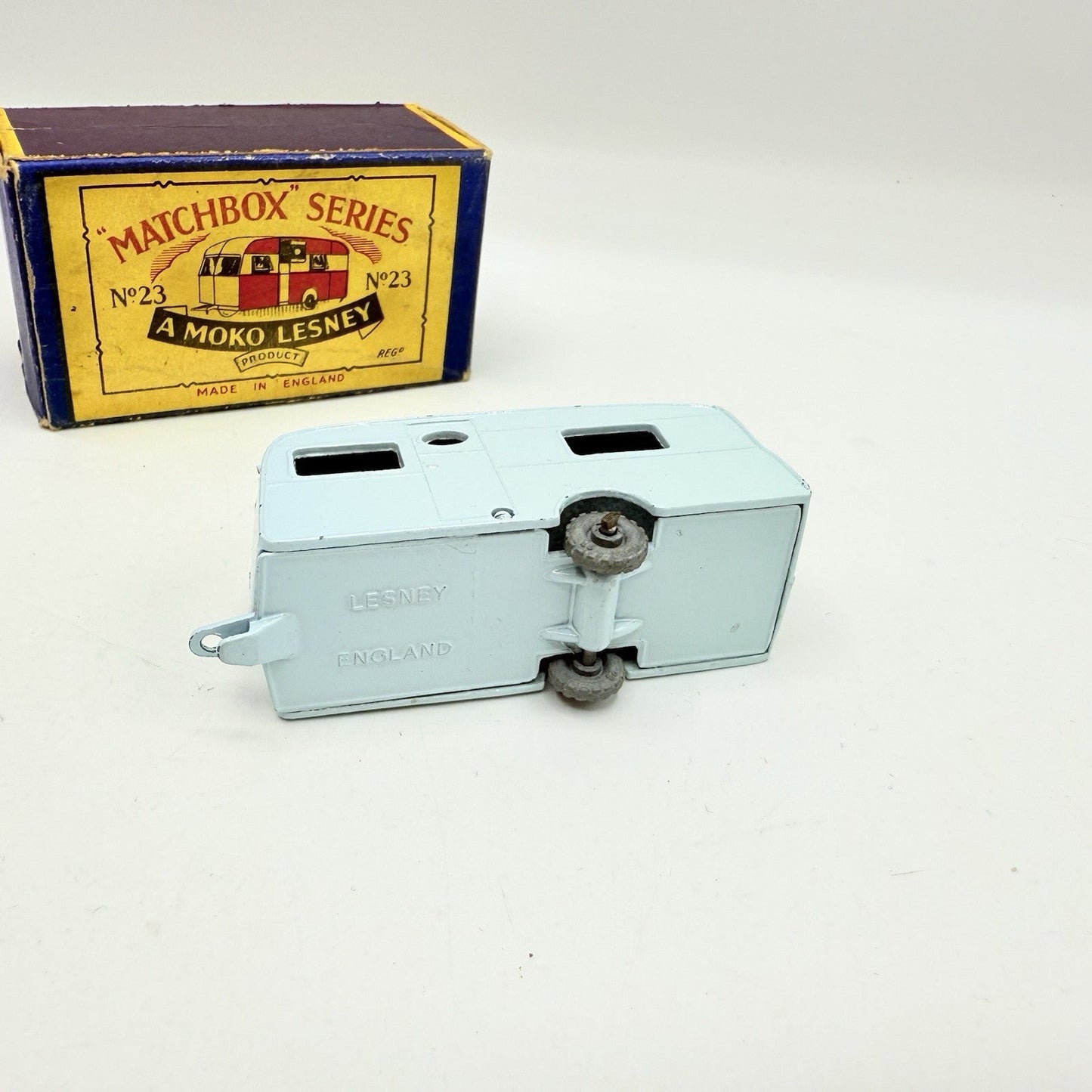 Matchbox Lesney 23a Berkeley Cavalier Caravan - Magic Matchbox