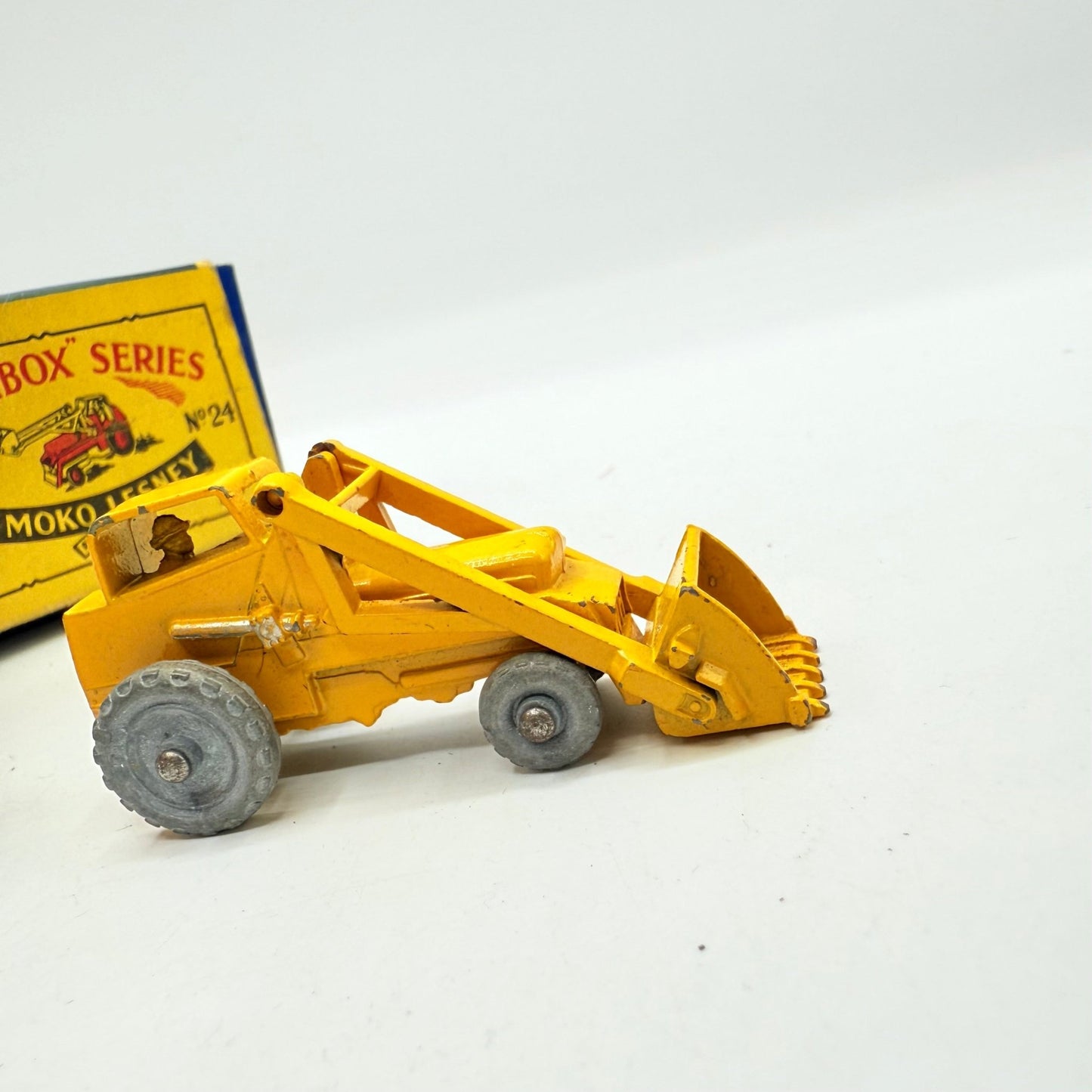 Matchbox Lesney 24a Weatherill Hydraulic Excavator - Magic Matchbox