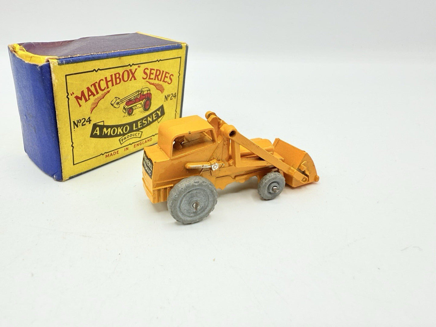 Matchbox Lesney 24a Weatherill Hydraulic Excavator - Magic Matchbox