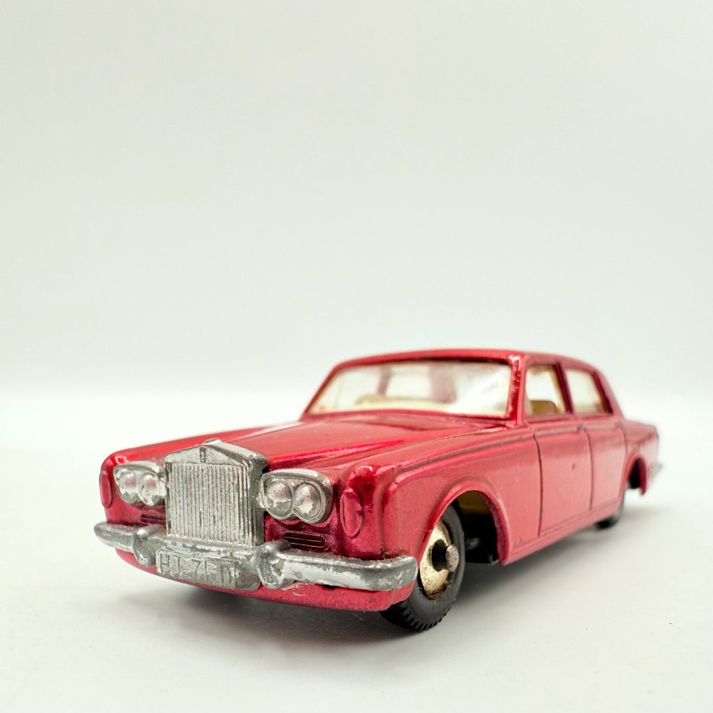 Matchbox Lesney 24c Rolls Royce Silver Shadow - Magic Matchbox