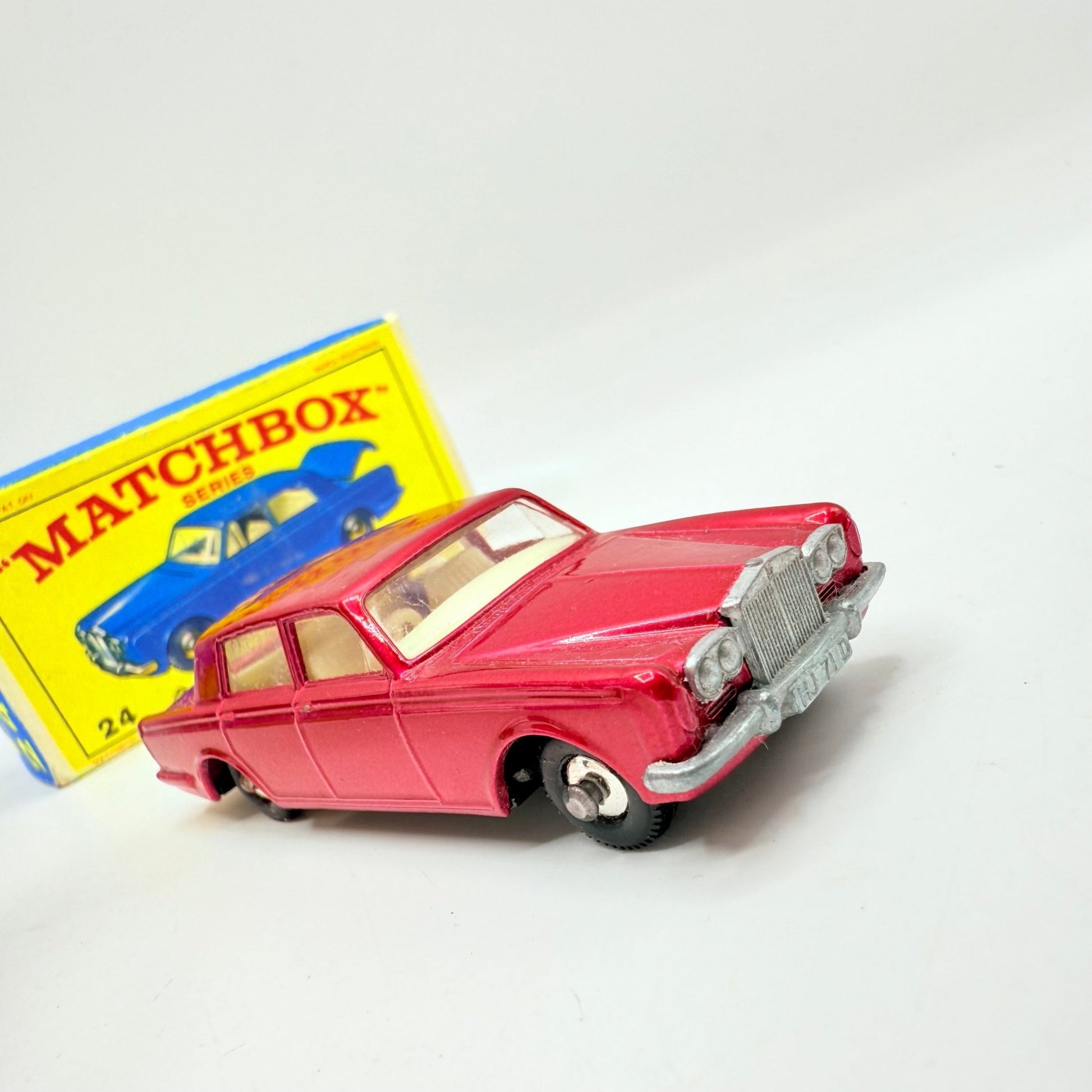 Matchbox Lesney 24c Rolls Royce Silver Shadow - Magic Matchbox