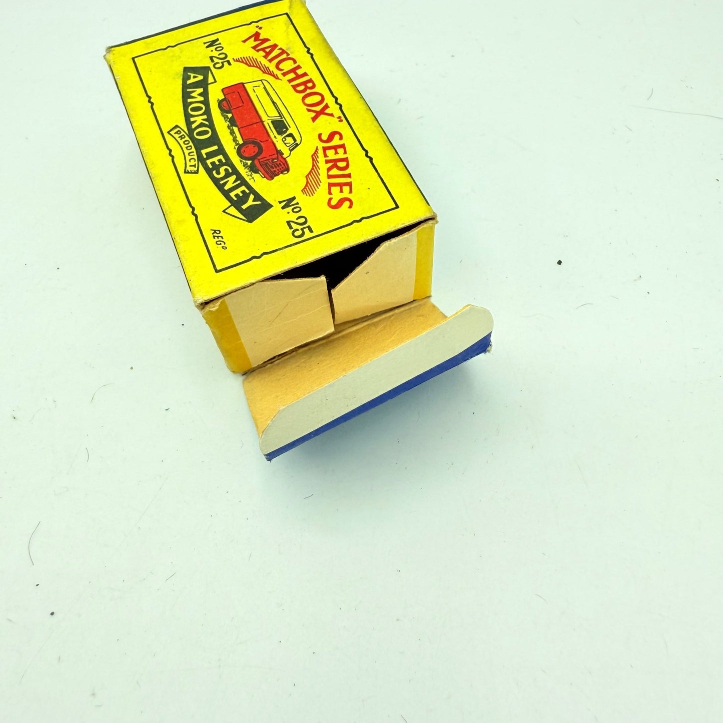 Matchbox Lesney 25a Bedford Dunlop Van Empty Original Box - Magic Matchbox