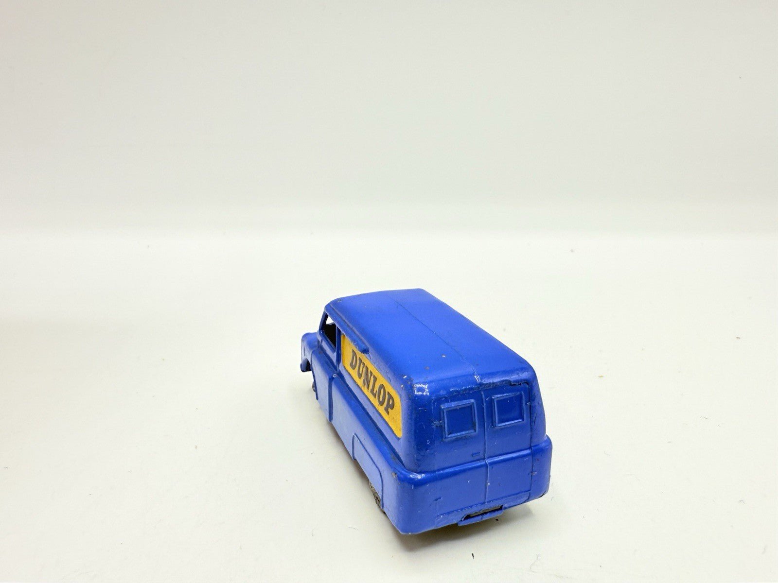 Matchbox Lesney 25a Bedford Dunlop Van MW Good, Unboxed - Magic Matchbox
