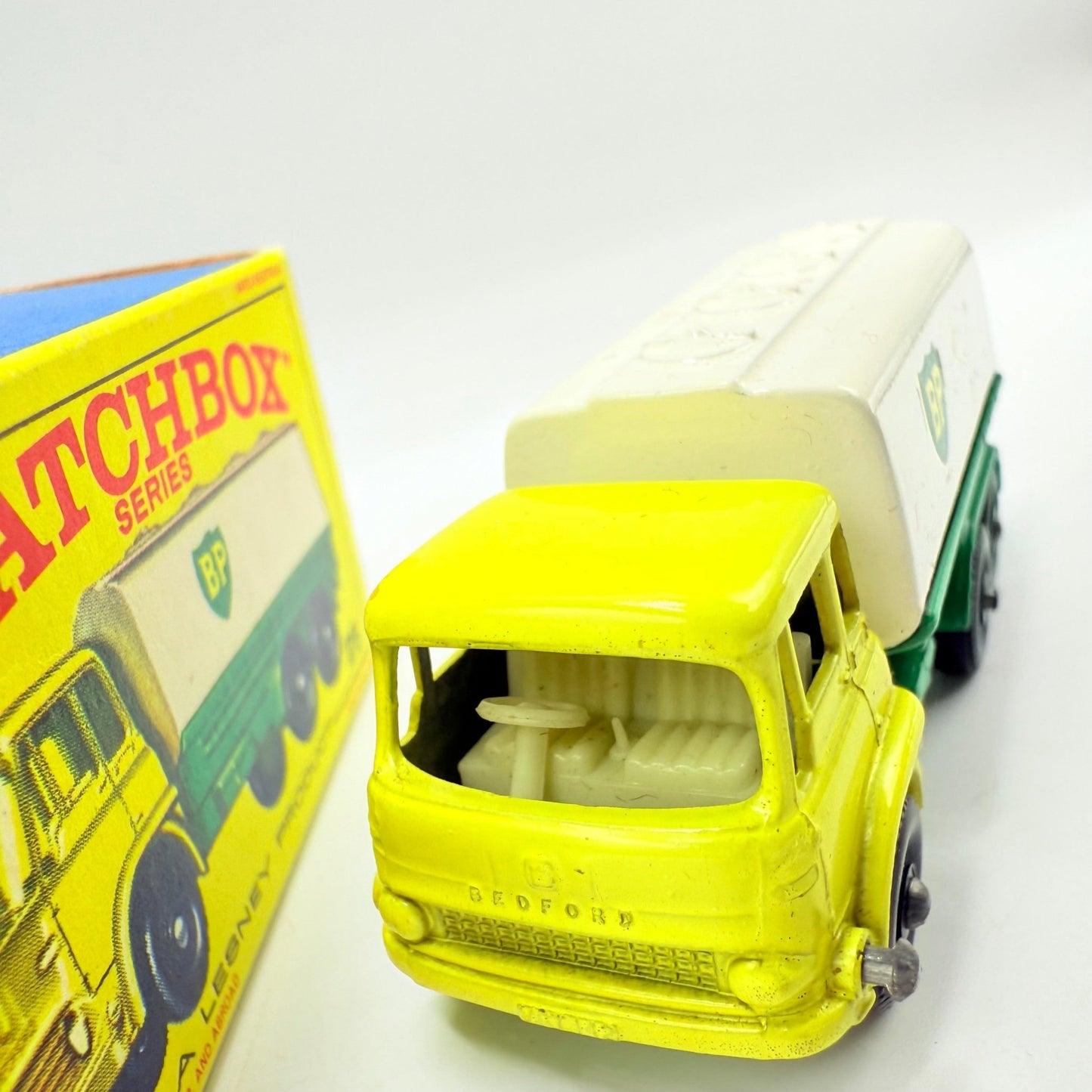 Matchbox Lesney 25c BP Tanker - Magic Matchbox