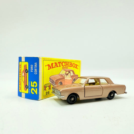 Matchbox Lesney 25d Ford Cortina MK II - Magic Matchbox