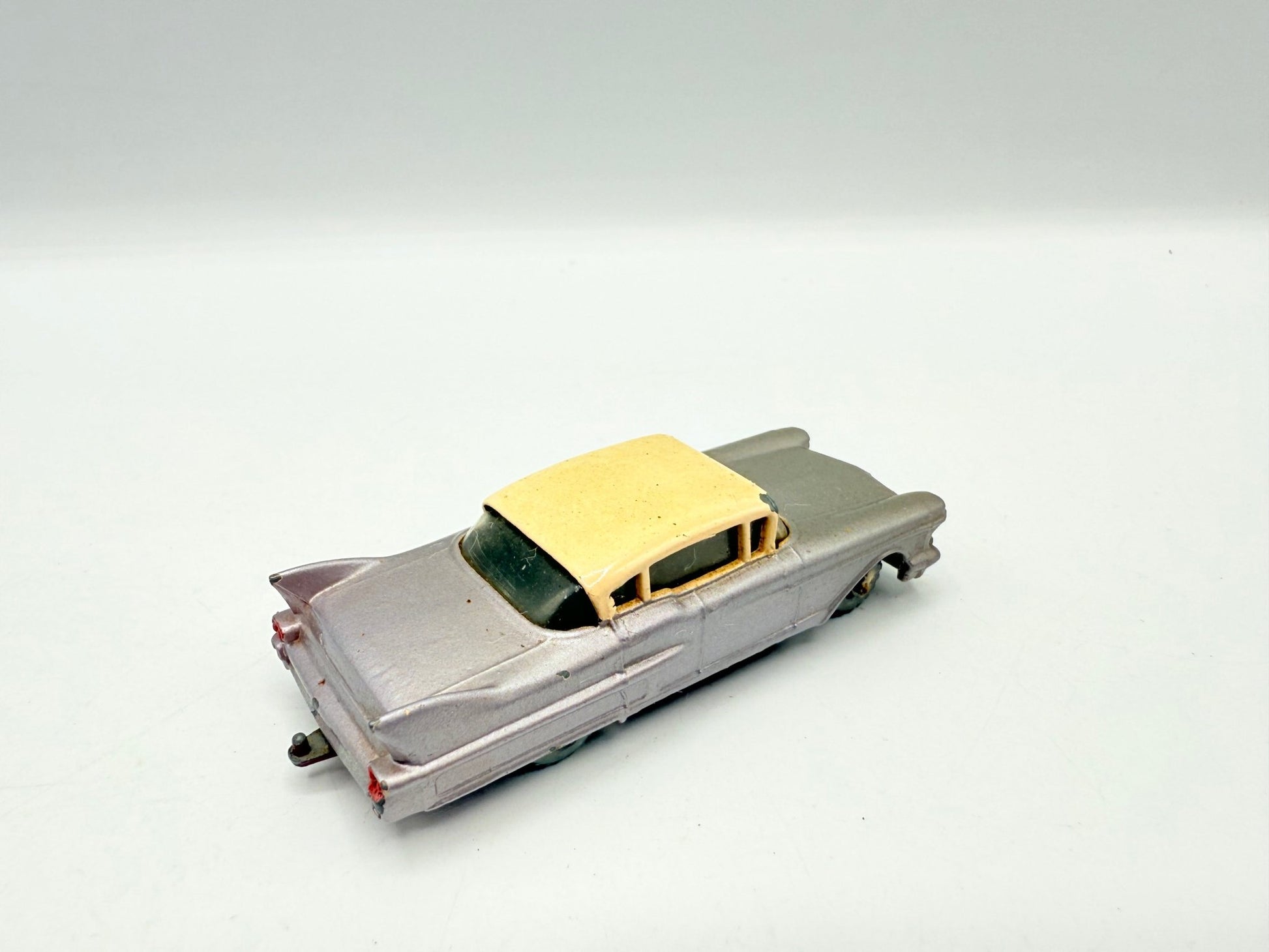 Matchbox Lesney 27c Cadillac Sixty Special Brown - Magic Matchbox