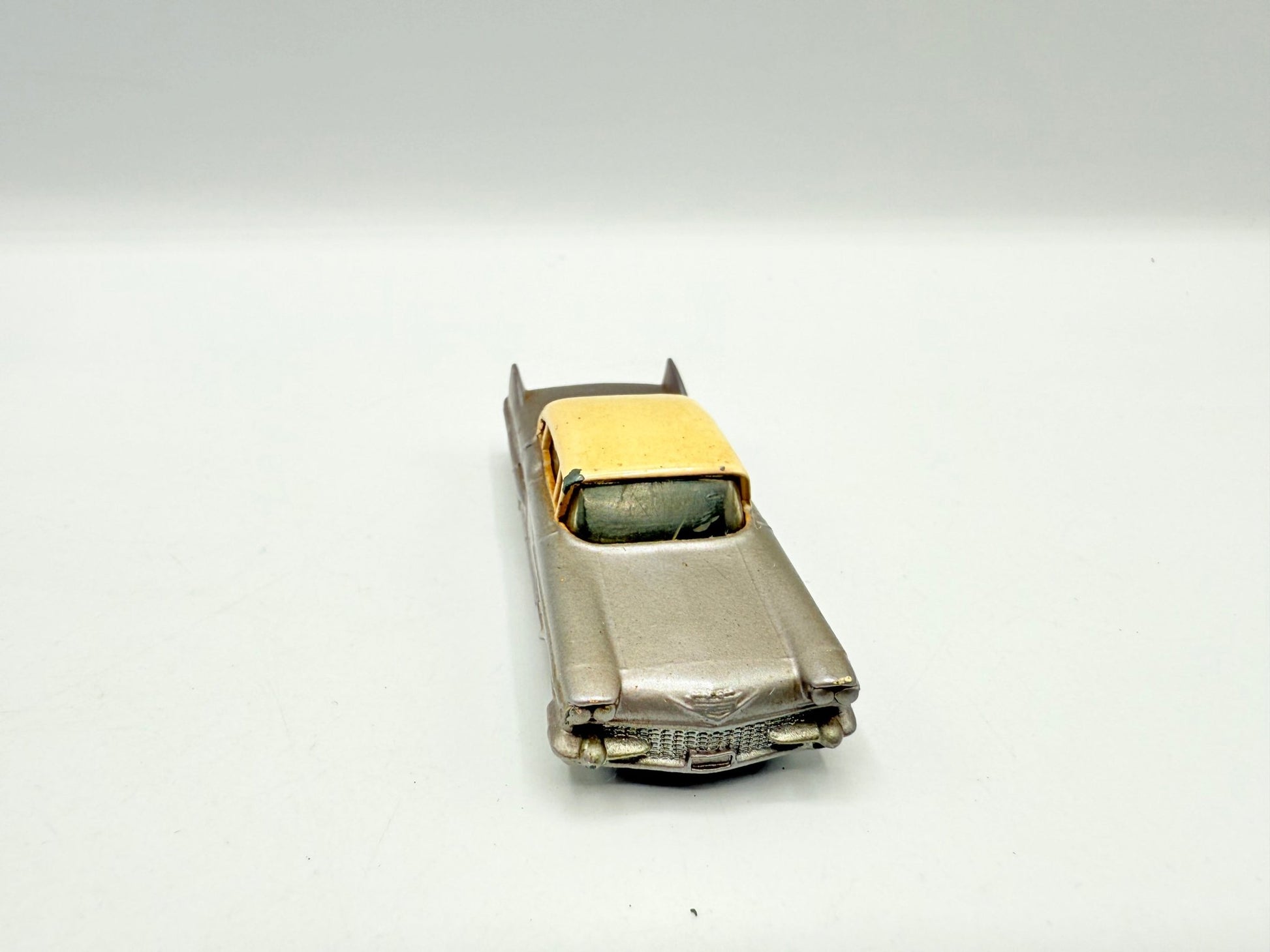 Matchbox Lesney 27c Cadillac Sixty Special Brown - Magic Matchbox