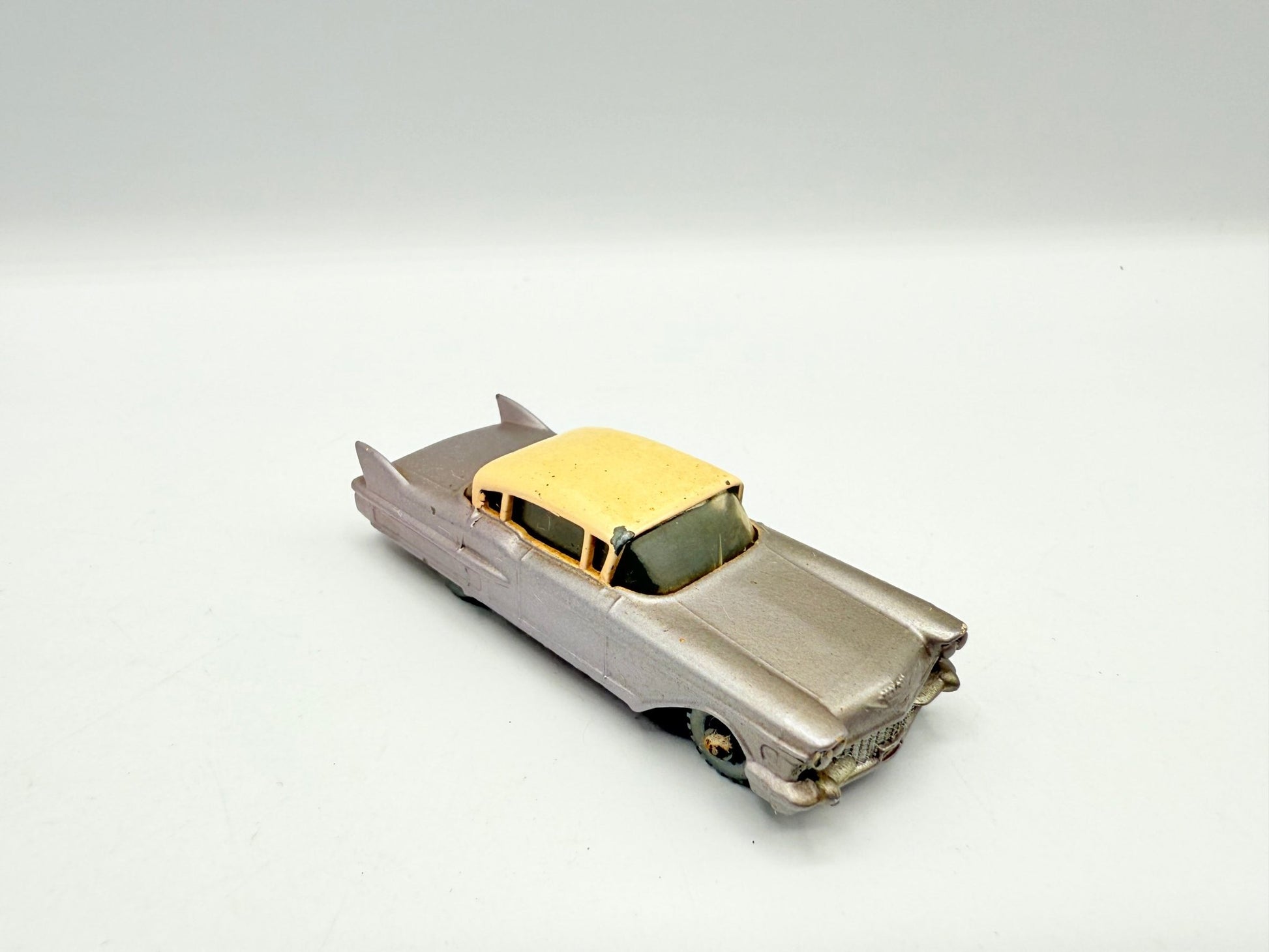 Matchbox Lesney 27c Cadillac Sixty Special Brown - Magic Matchbox