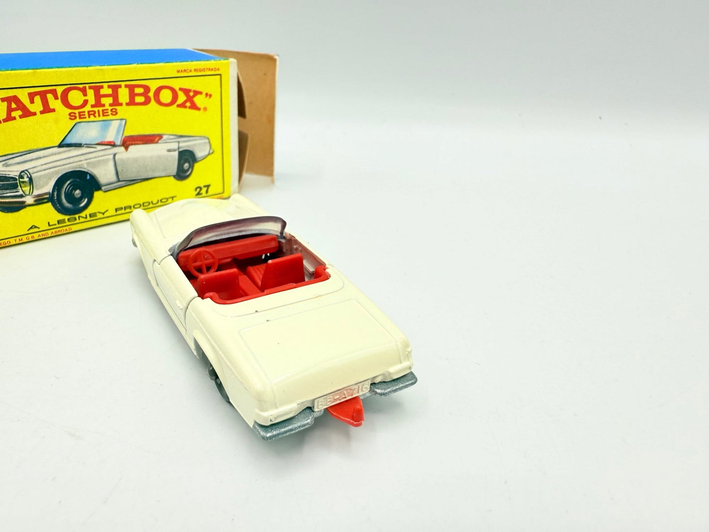 Matchbox Lesney 27d Mercedes - Benz 230SL - Magic Matchbox