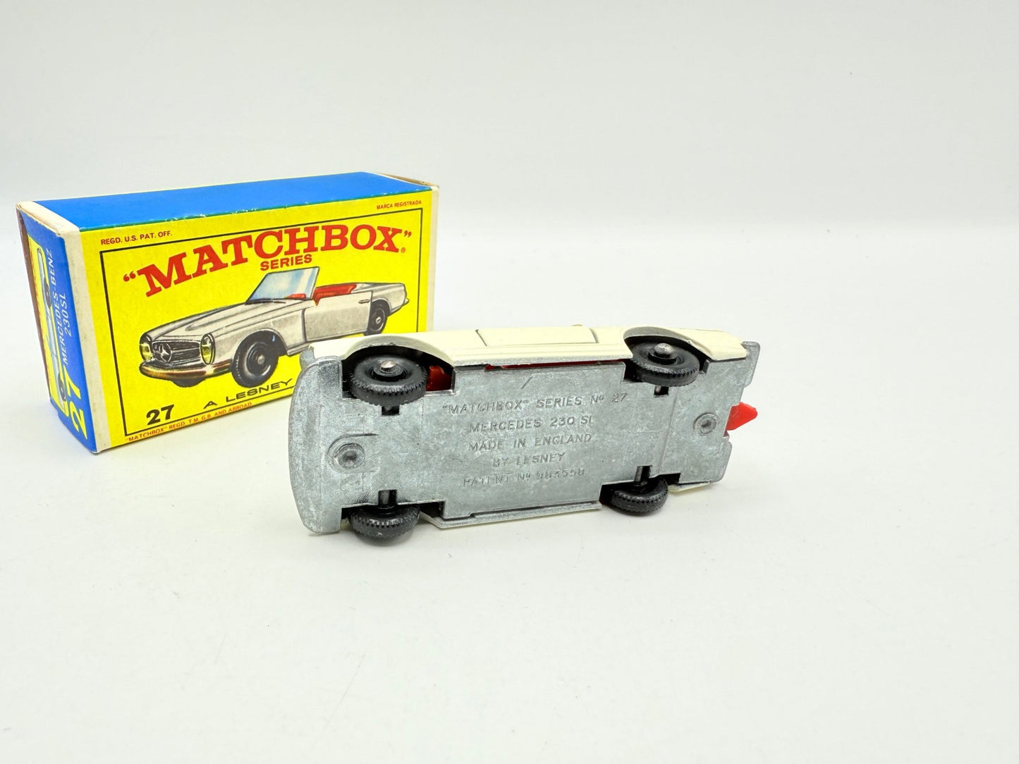 Matchbox Lesney 27d Mercedes - Benz 230SL - Magic Matchbox